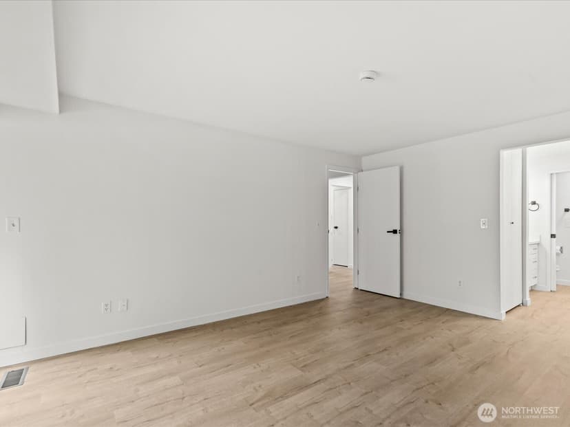 Property photo for 9905 NE 124th Street #703, Kirkland photo 20