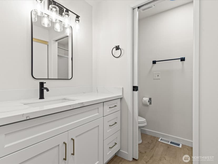 Property photo for 9905 NE 124th Street #703, Kirkland photo 22