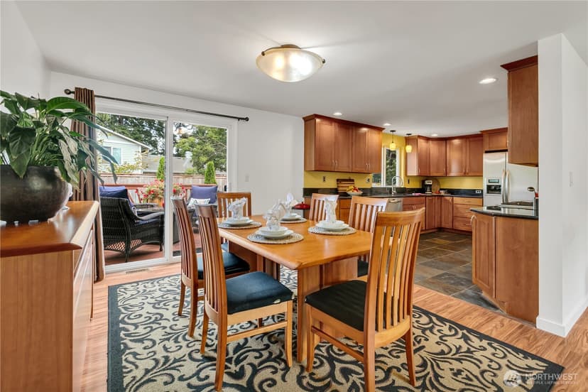 Property photo for 31326 33rd Avenue SW, Federal Way photo 10
