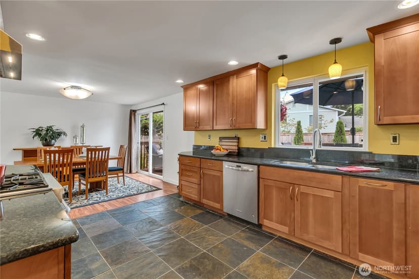 Property photo for 31326 33rd Avenue SW, Federal Way photo 15