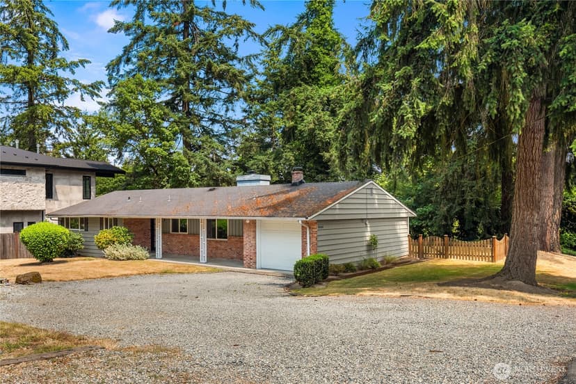 Property photo for 10466 SE 19th Street, Bellevue photo 16