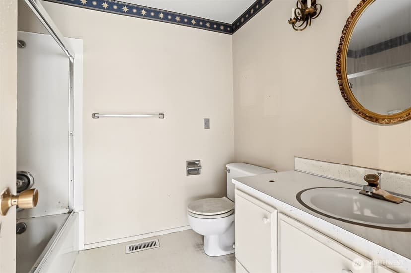 Property photo for 5210 NE 190th Street, Lake Forest Park photo 19