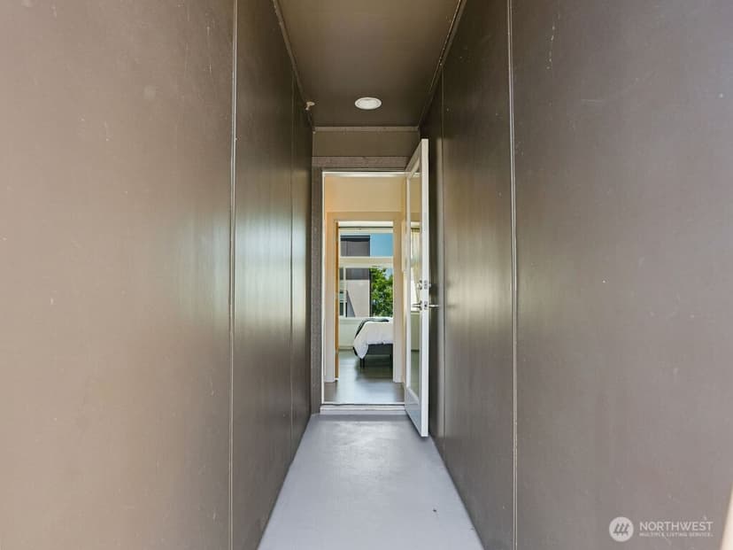 Property photo for 6911 California Avenue SW #C, Seattle photo 29