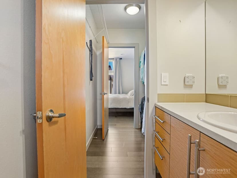 Property photo for 6911 California Avenue SW #C, Seattle photo 26