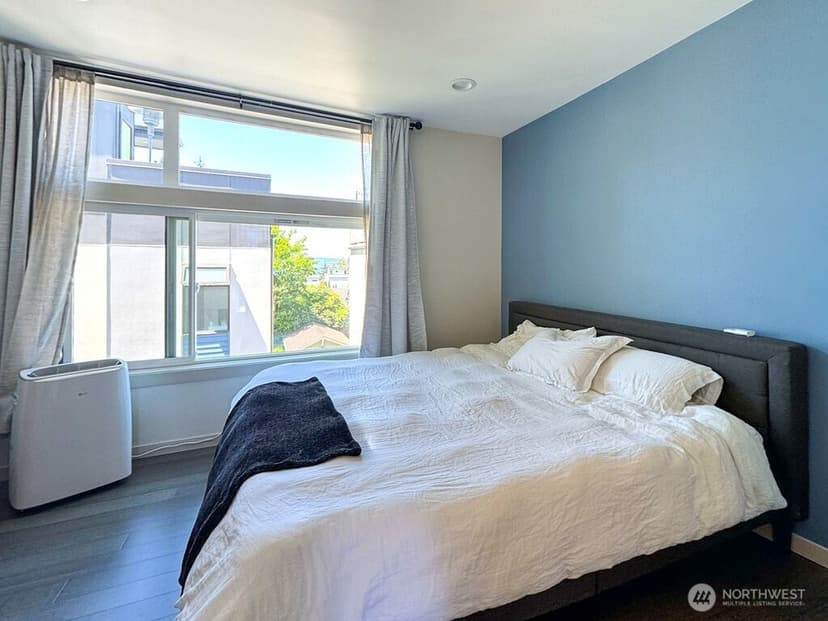 Property photo for 6911 California Avenue SW #C, Seattle photo 22