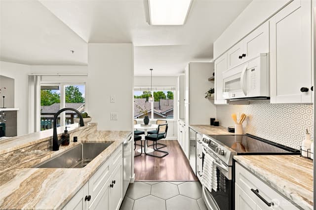 Property photo for 901 E Marine View Drive #104, Everett photo 5