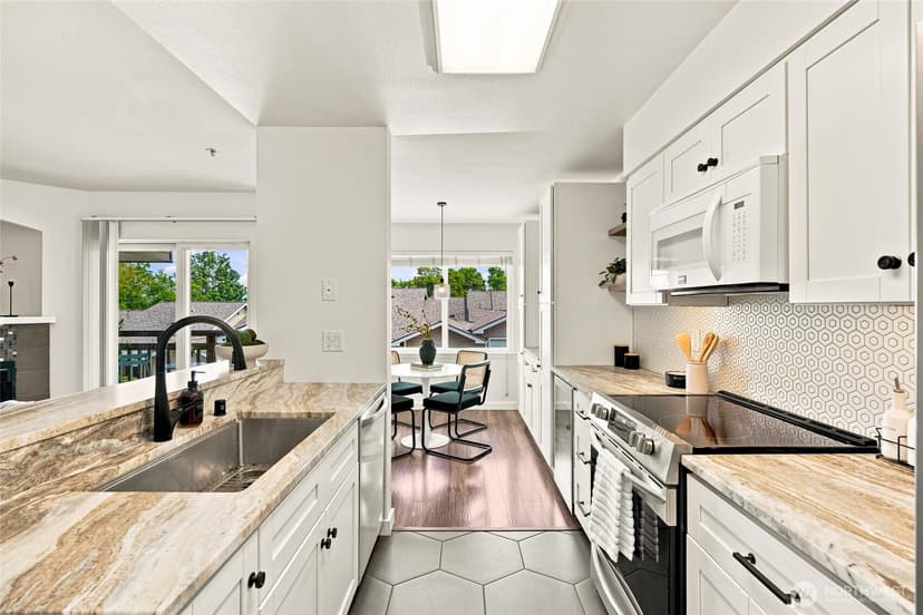 Property photo for 901 E Marine View Drive #104, Everett photo 5
