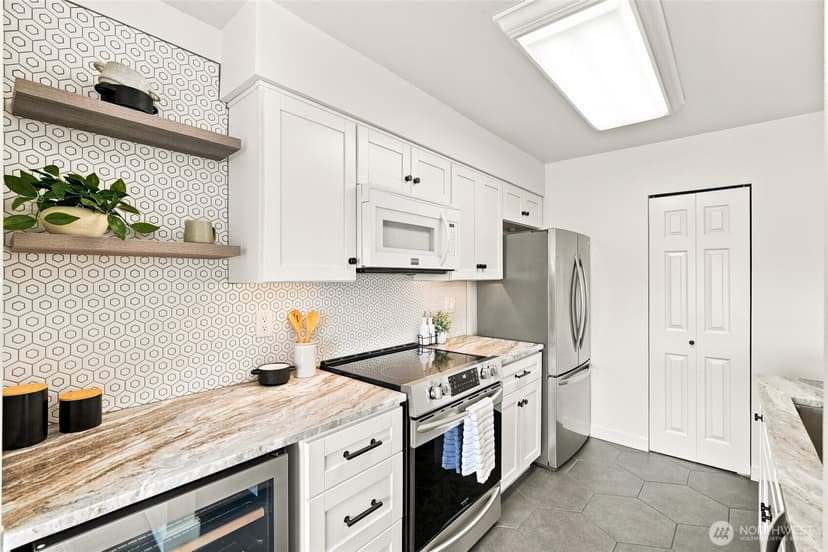Property photo for 901 E Marine View Drive #104, Everett photo 9