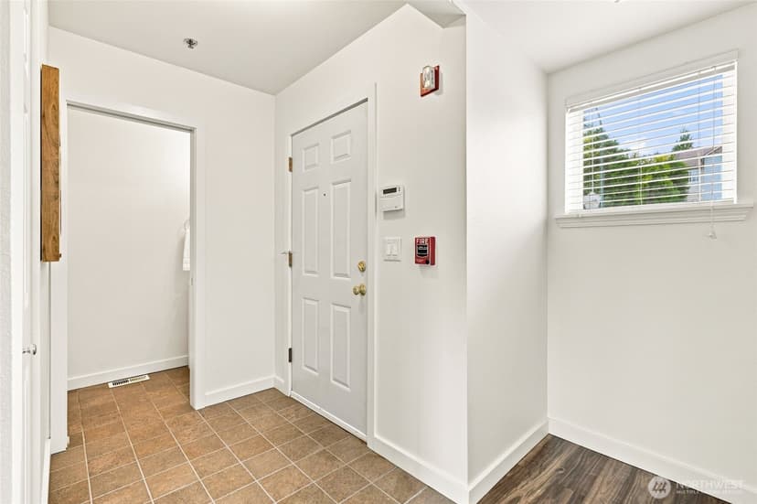 Property photo for 901 E Marine View Drive #104, Everett photo 28