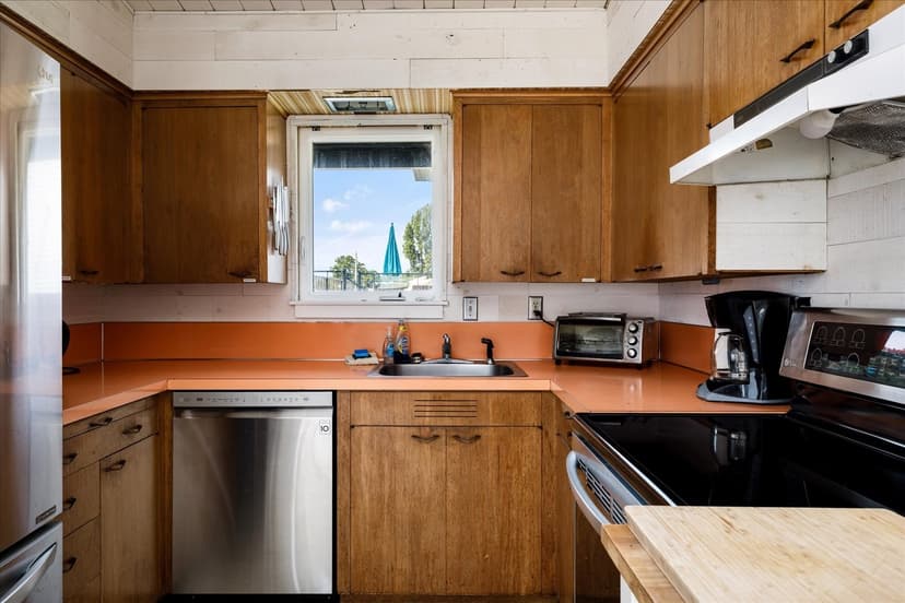 Property photo for 2577 Sunlight Beach Road, Clinton photo 14