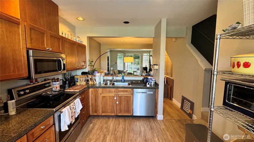 Property photo for 3500 E Lake Sammamish Parkway SE #7-102, Sammamish photo 11