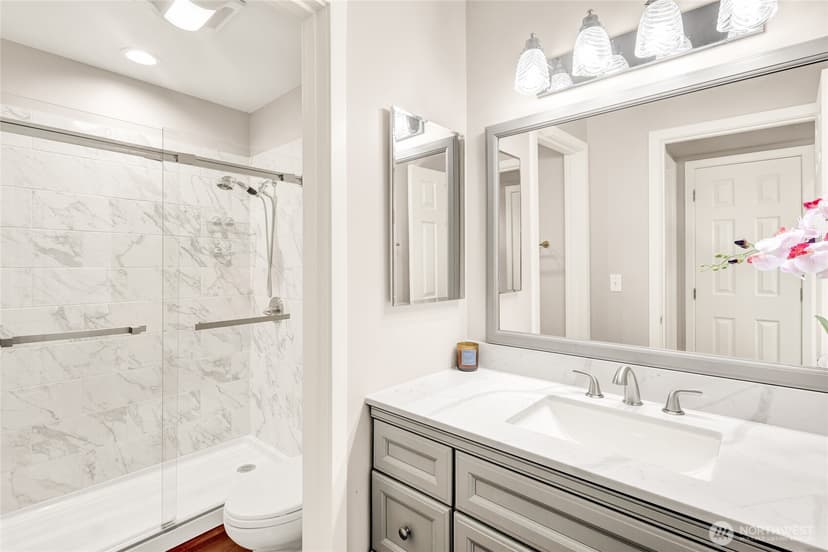 Property photo for 3406 37th Avenue W, Seattle photo 20