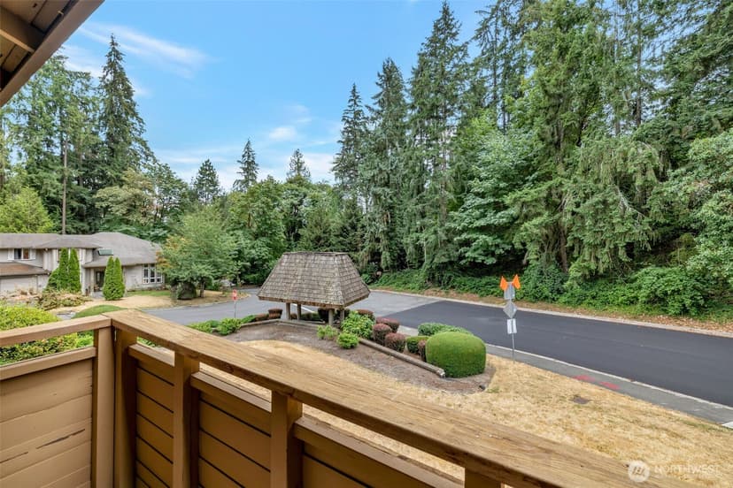 Property photo for 17120 NE 2nd Place, Bellevue photo 23