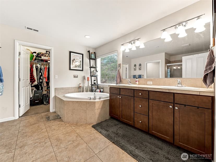 Property photo for 10706 174th Avenue E, Bonney Lake photo 10