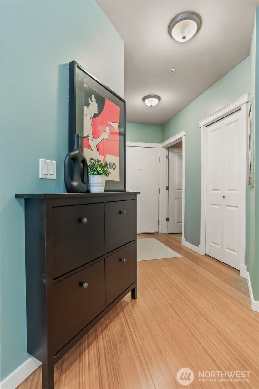 Property photo for 530 4th Avenue W #206, Seattle photo 6