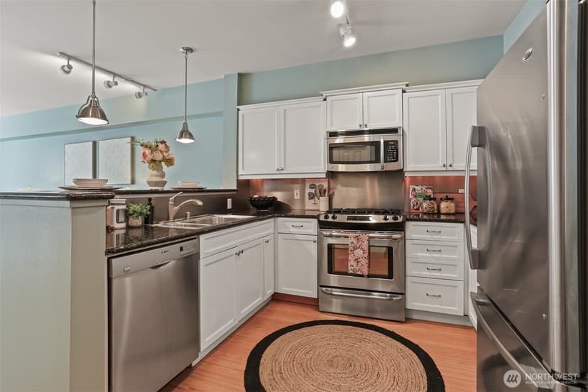 Property photo for 530 4th Avenue W #206, Seattle photo 7