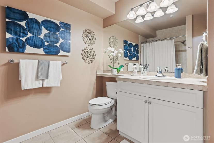 Property photo for 530 4th Avenue W #206, Seattle photo 19