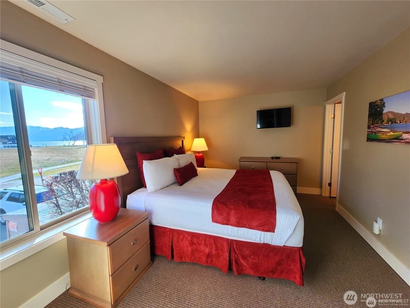 Property photo for 1 Lakeside 720-L, Manson photo 12