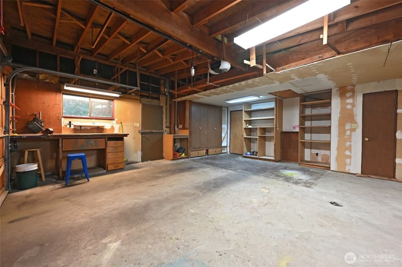 Property photo for 10733 Bartlett Avenue NE, Seattle photo 17