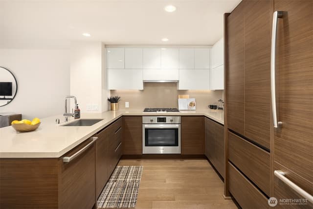 Property photo for 583 Battery Street #516N, Seattle photo 2