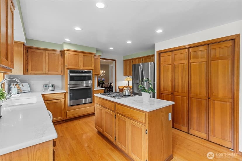 Property photo for 17906 Larch Way, Lynnwood photo 11