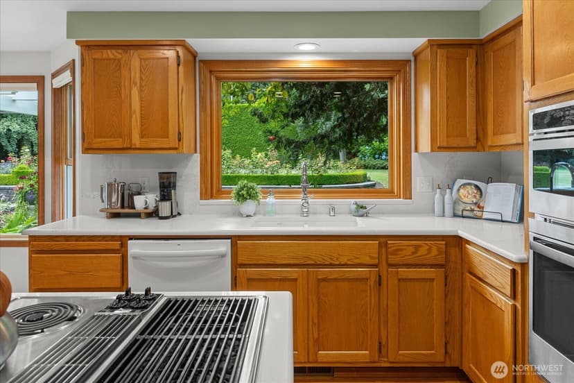 Property photo for 17906 Larch Way, Lynnwood photo 13