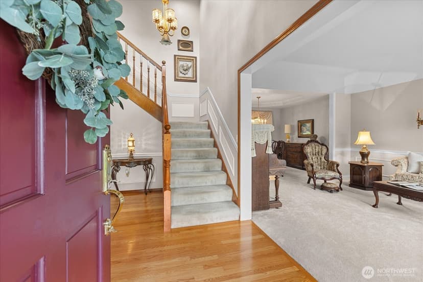 Property photo for 17906 Larch Way, Lynnwood photo 3