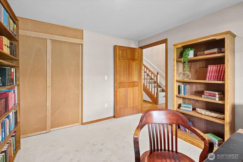 Property photo for 17906 Larch Way, Lynnwood photo 5