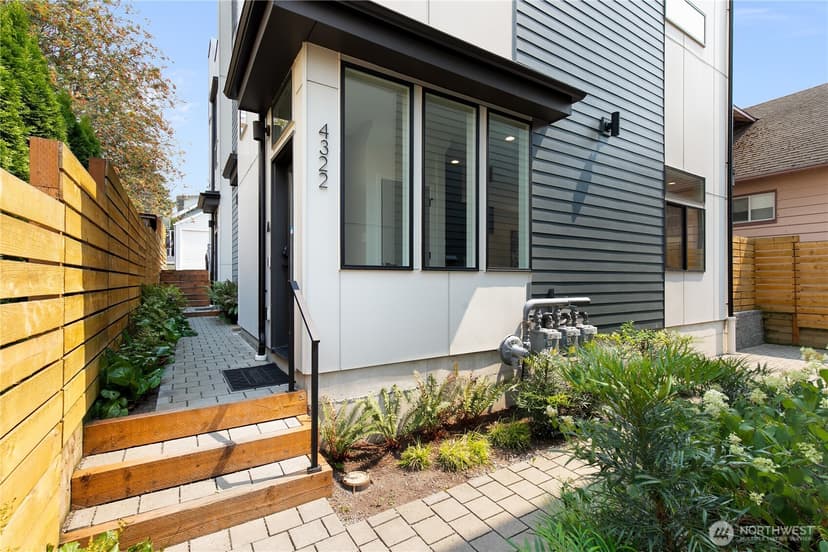 Property photo for 4322 Wallingford Avenue N #A, Seattle