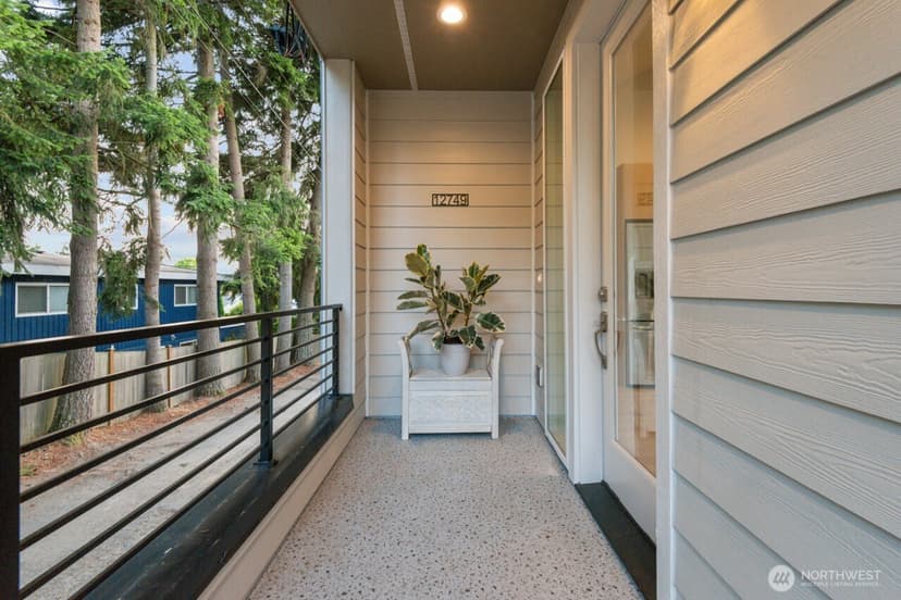 Property photo for 12749 37th Avenue NE, Seattle photo 3