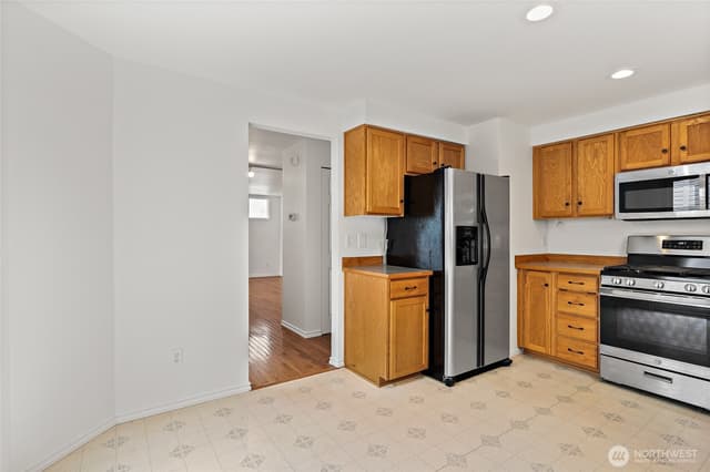 Property photo for 12042 31st Avenue NE, Seattle photo 3
