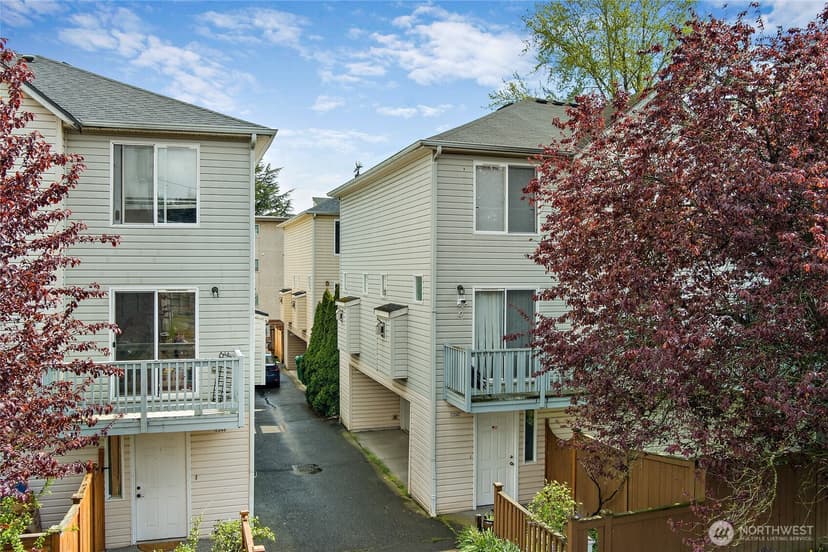 Property photo for 12042 31st Avenue NE, Seattle photo 2