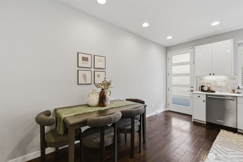 Property photo for 1530 13th Avenue S #D, Seattle photo 7