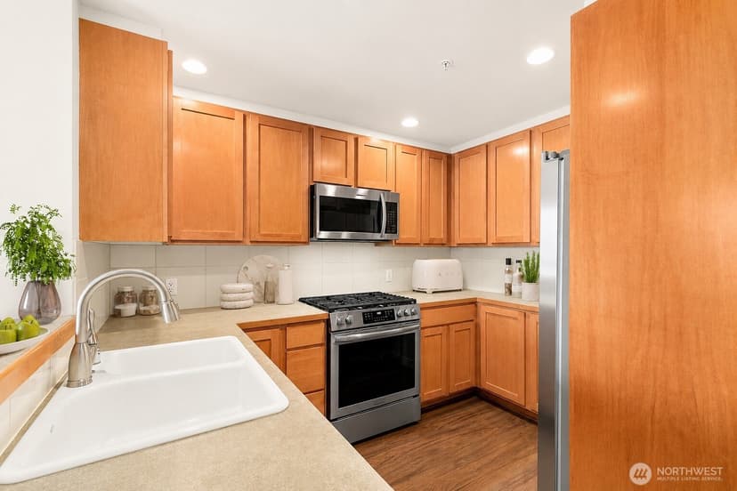 Property photo for 2607 Western Avenue #452, Seattle photo 7