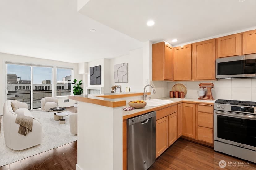 Property photo for 2607 Western Avenue #452, Seattle photo 6
