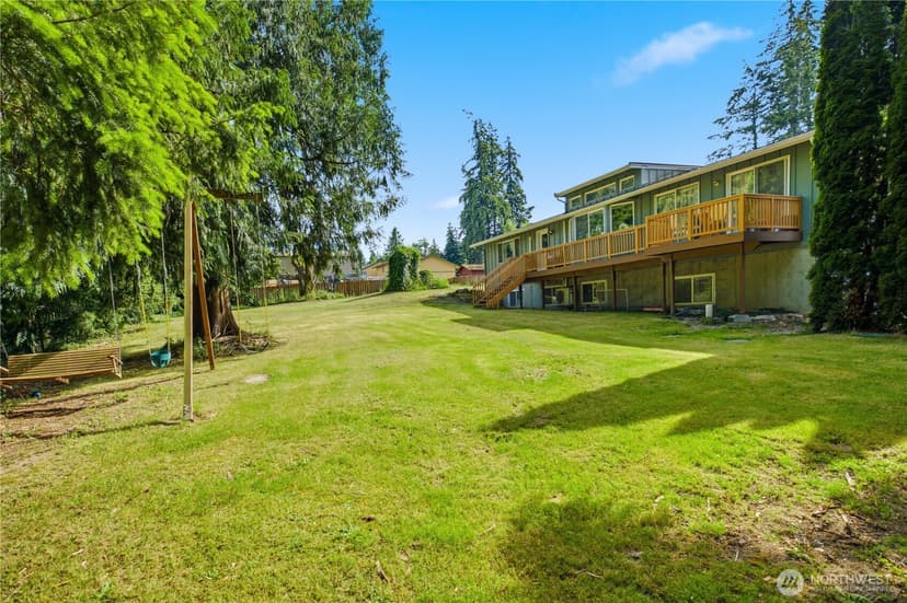 Property photo for 415 118th Avenue E, Edgewood photo 24