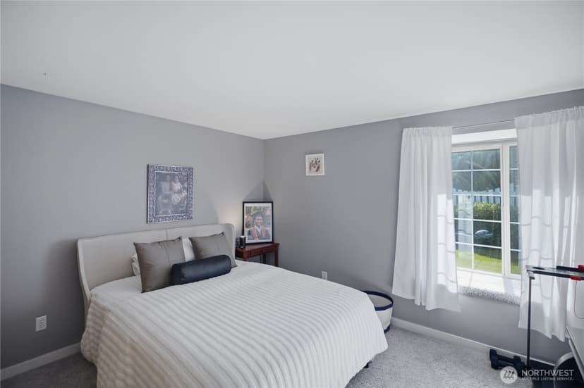 Property photo for 415 118th Avenue E, Edgewood photo 16