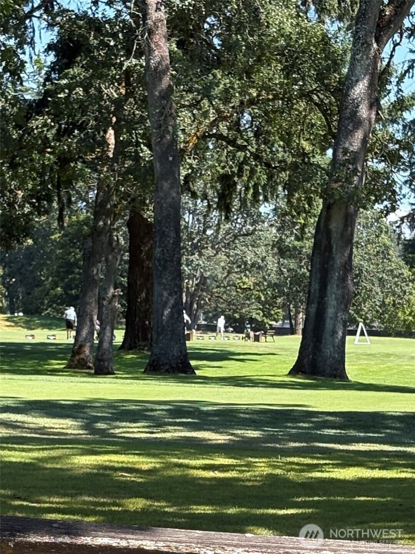 Property photo for 10 Forest Glen Lane SW, Lakewood photo 23