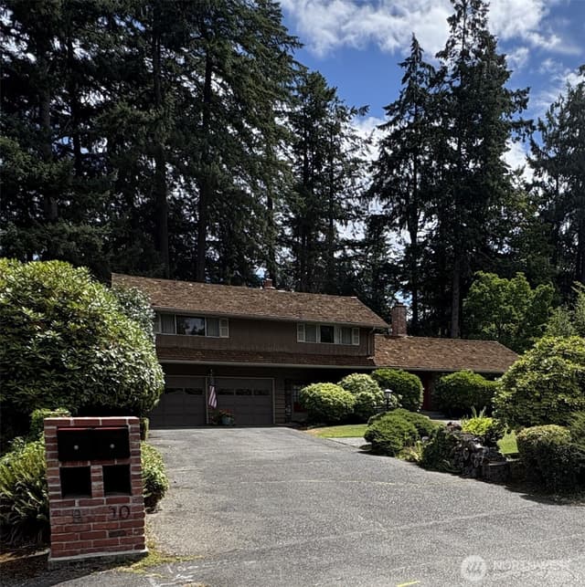 Property photo for 10 Forest Glen Lane SW, Lakewood photo 2