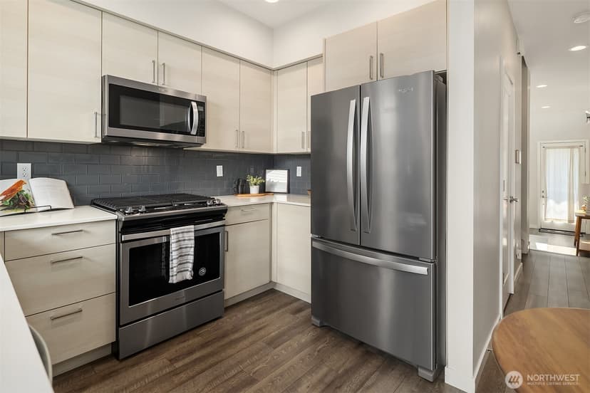 Property photo for 818 NW 53rd Street #B, Seattle photo 12