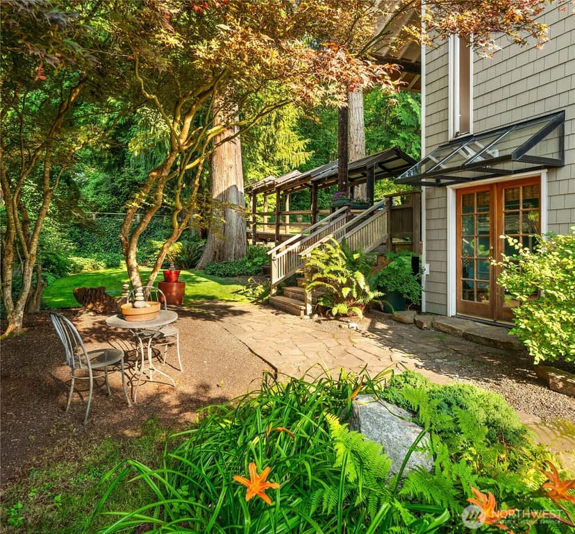 Property photo for 15539 Washington Avenue NE, Bainbridge Island photo 4