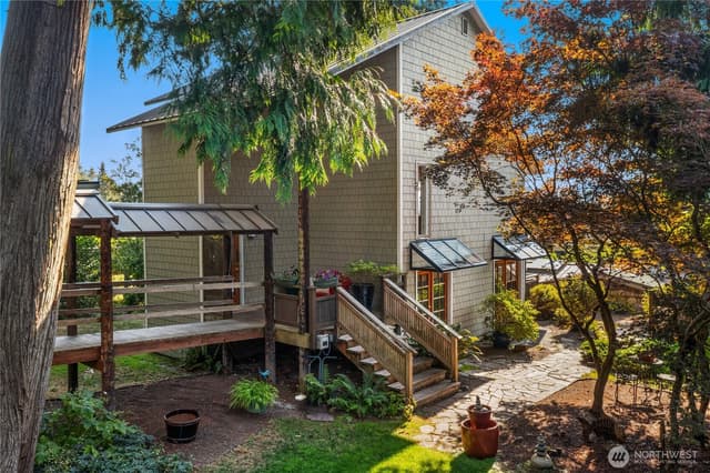 Property photo for 15539 Washington Avenue NE, Bainbridge Island