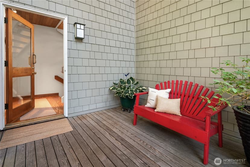 Property photo for 15539 Washington Avenue NE, Bainbridge Island photo 6