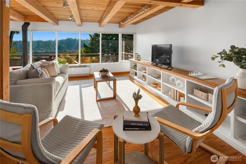 Property photo for 15539 Washington Avenue NE, Bainbridge Island photo 9