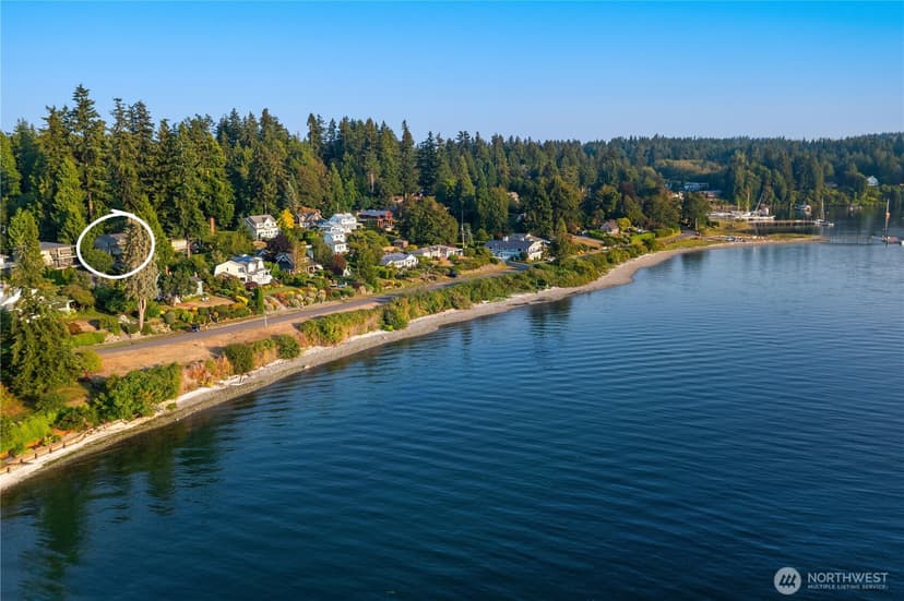 Property photo for 15539 Washington Avenue NE, Bainbridge Island photo 2