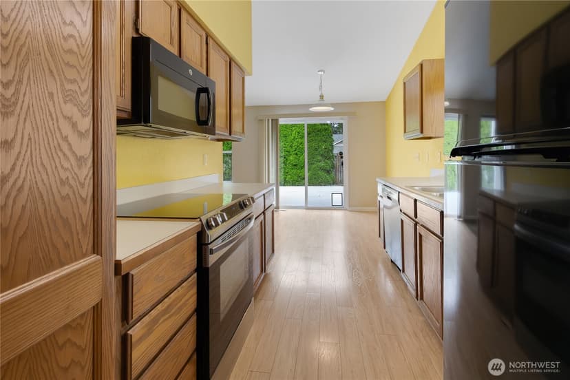 Property photo for 10104 102nd Avenue Ct SW, Tacoma photo 9
