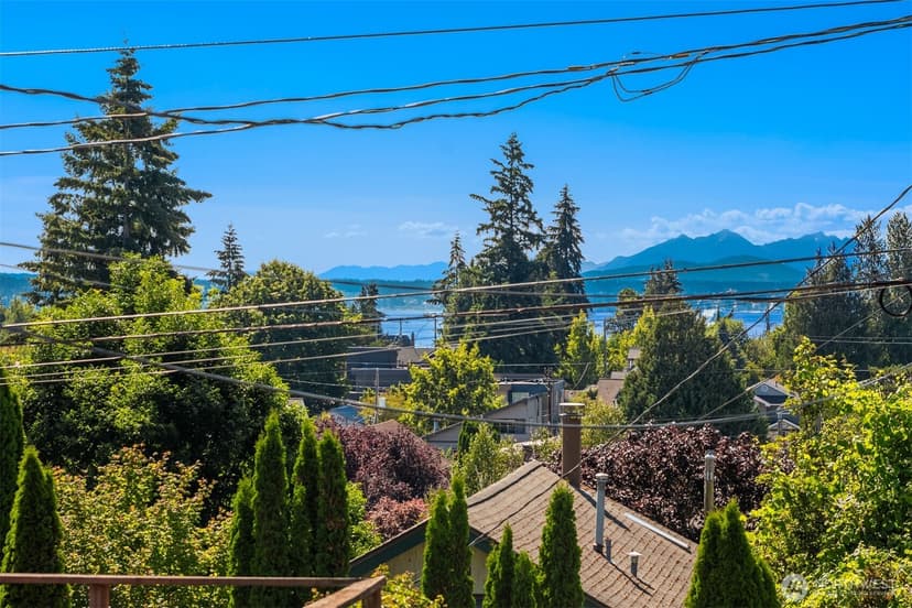 Property photo for 4837 46th Avenue SW, Seattle photo 15