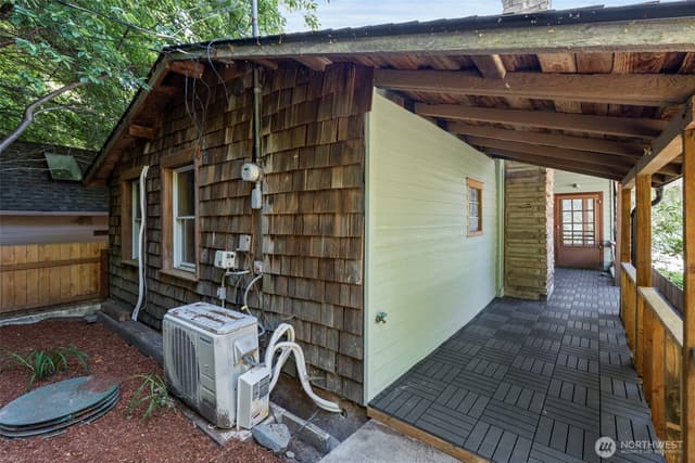Property photo for 28243 Manzanita Beach Road SW, Vashon photo 3