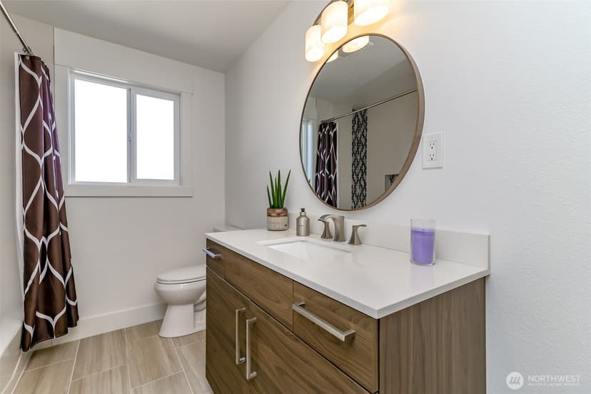 Property photo for 5564 Beverly Avenue NE, Tacoma photo 25