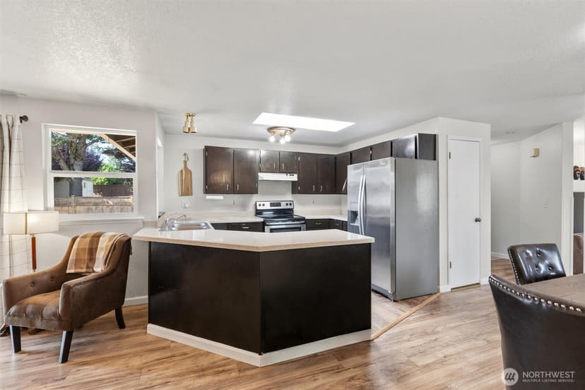 Property photo for 16018 2nd Place W, Lynnwood photo 12